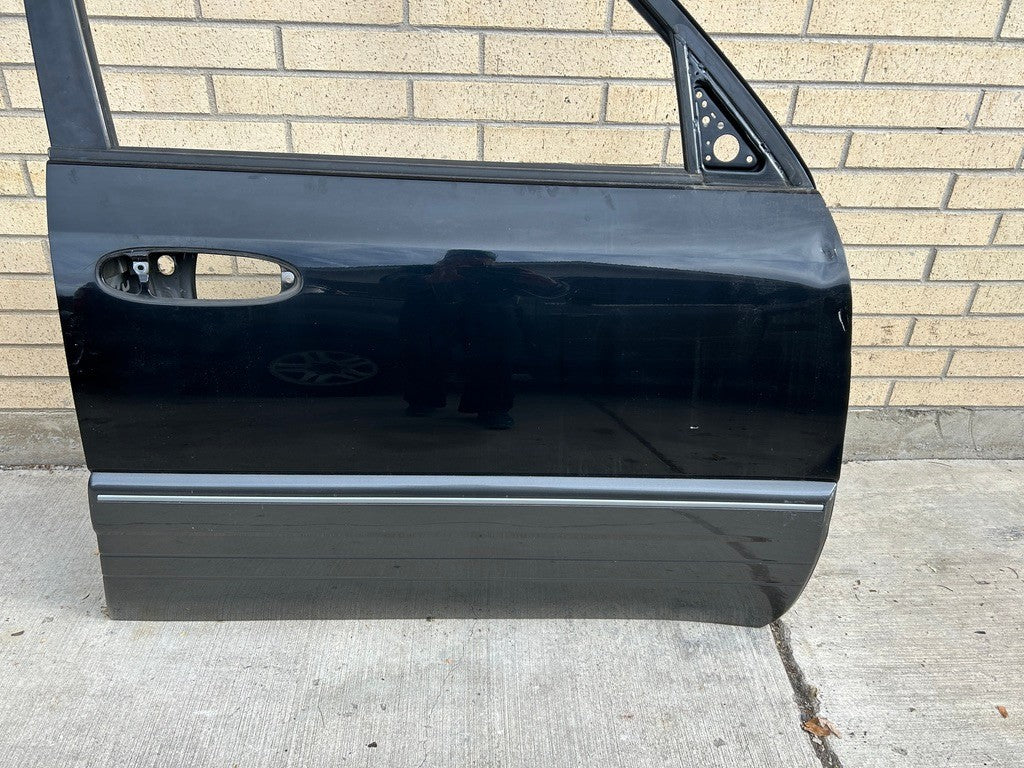 1999-2006 Lexus LX470 Door Shell Right Front Door Shell Black 6700260611