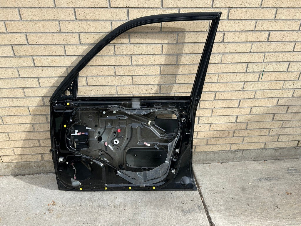 1999-2006 Lexus LX470 Door Shell Right Front Door Shell Black 6700260611