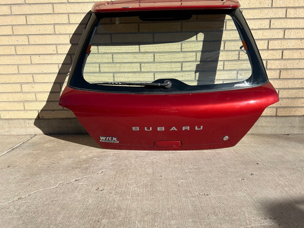 2005 Subaru Impreza WRX Wagon Hatch Trunk Liftgate Glass Spoiler Red Assembly