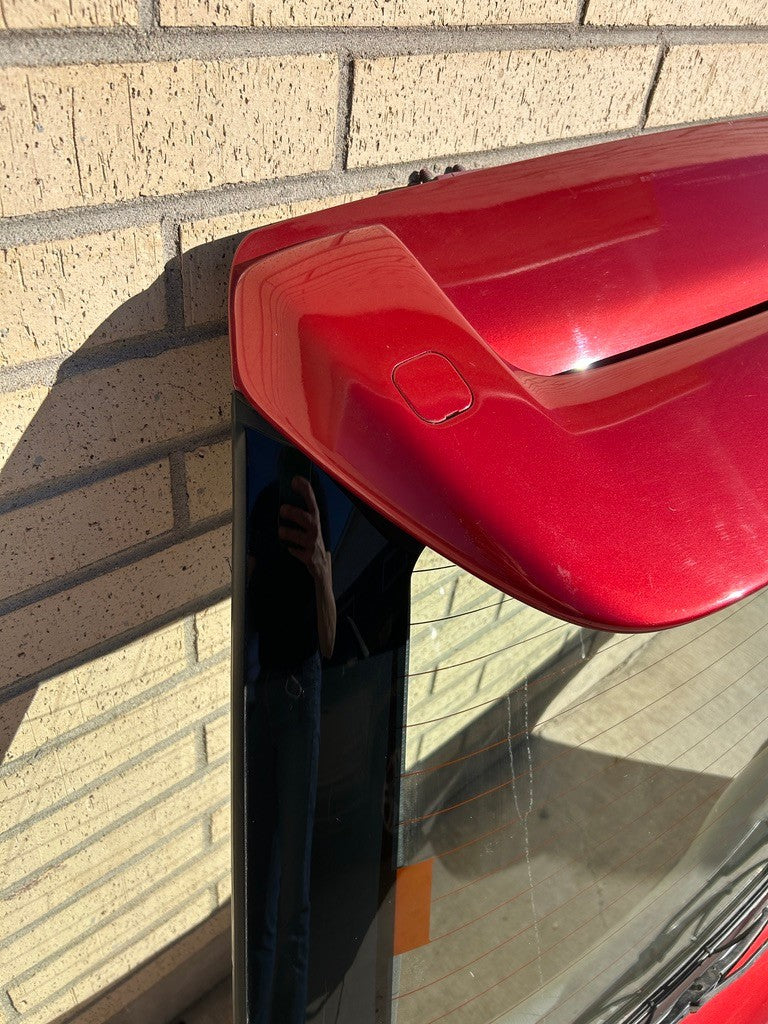 2005 Subaru Impreza WRX Wagon Hatch Trunk Liftgate Glass Spoiler Red Assembly