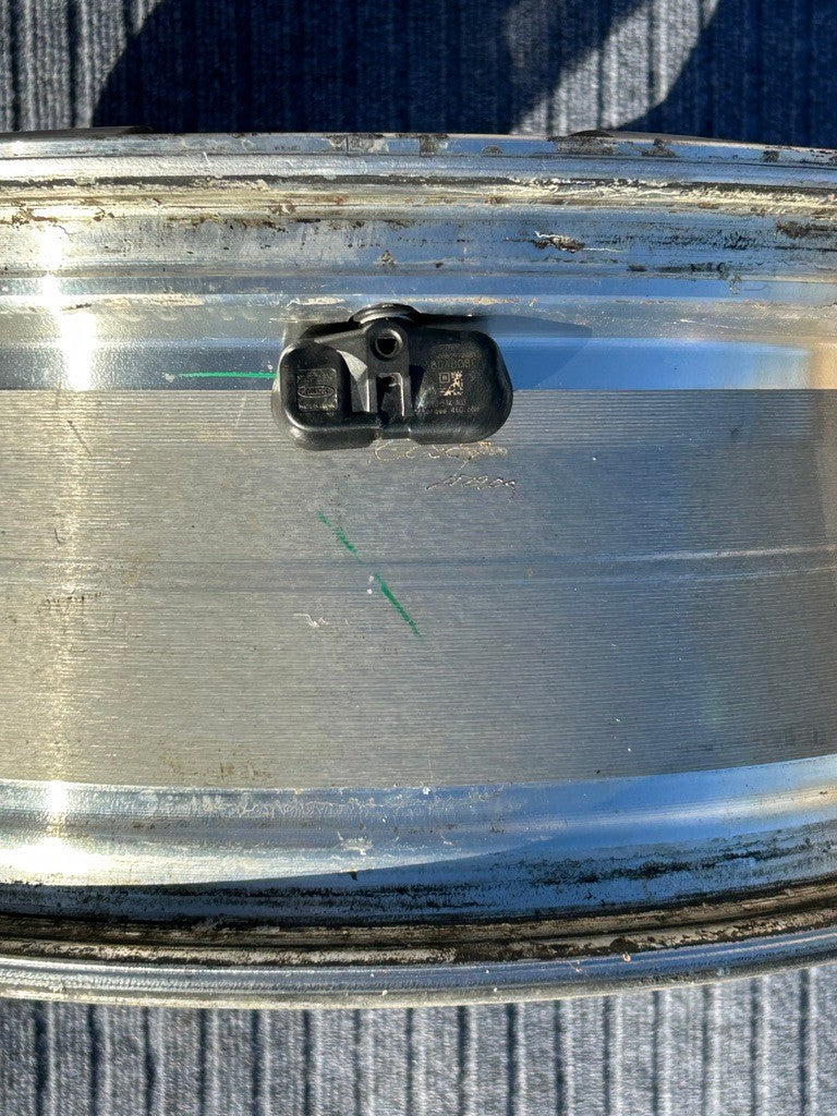 2009-2011 Honda Pilot 17X7.5 Aluminum Alloy Chrome 6 Spoke 42700SZAA61 OEM