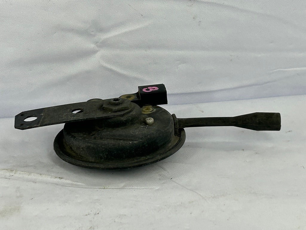 1996-2002 Toyota 4Runner Low Pitched Low Tone Note Horn OEM
