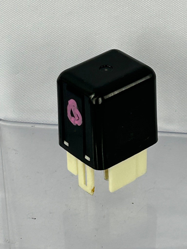 1996-2002 Toyota 4Runner Relay 90987-04002 OEM