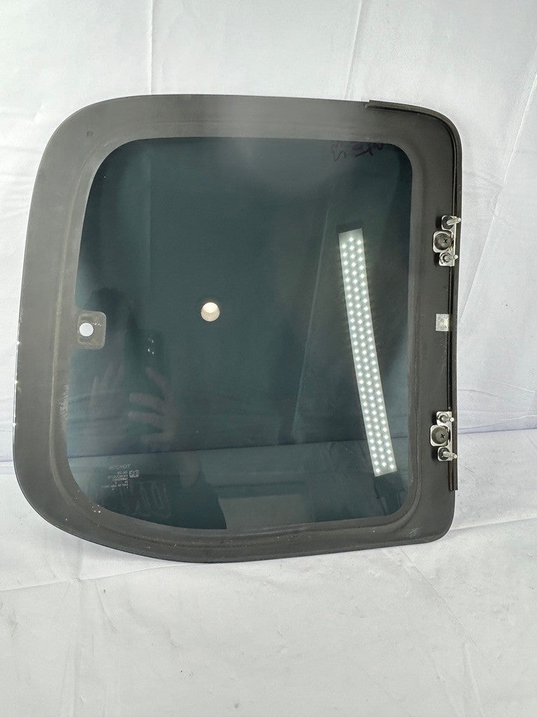 2000-2006 Toyota Tundra Extended Cab Left Rear Door Window Glass