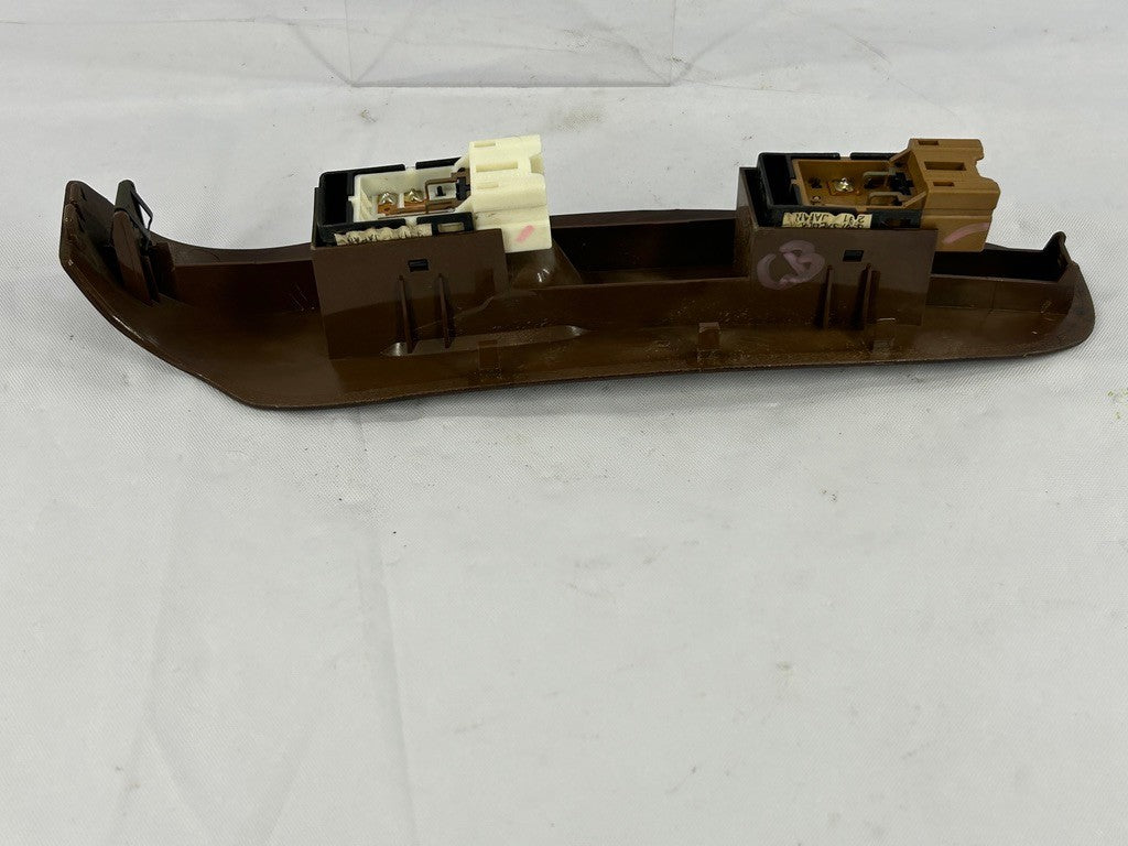 2000-2004 Subaru Outback Front Right Window Control Switch OEM