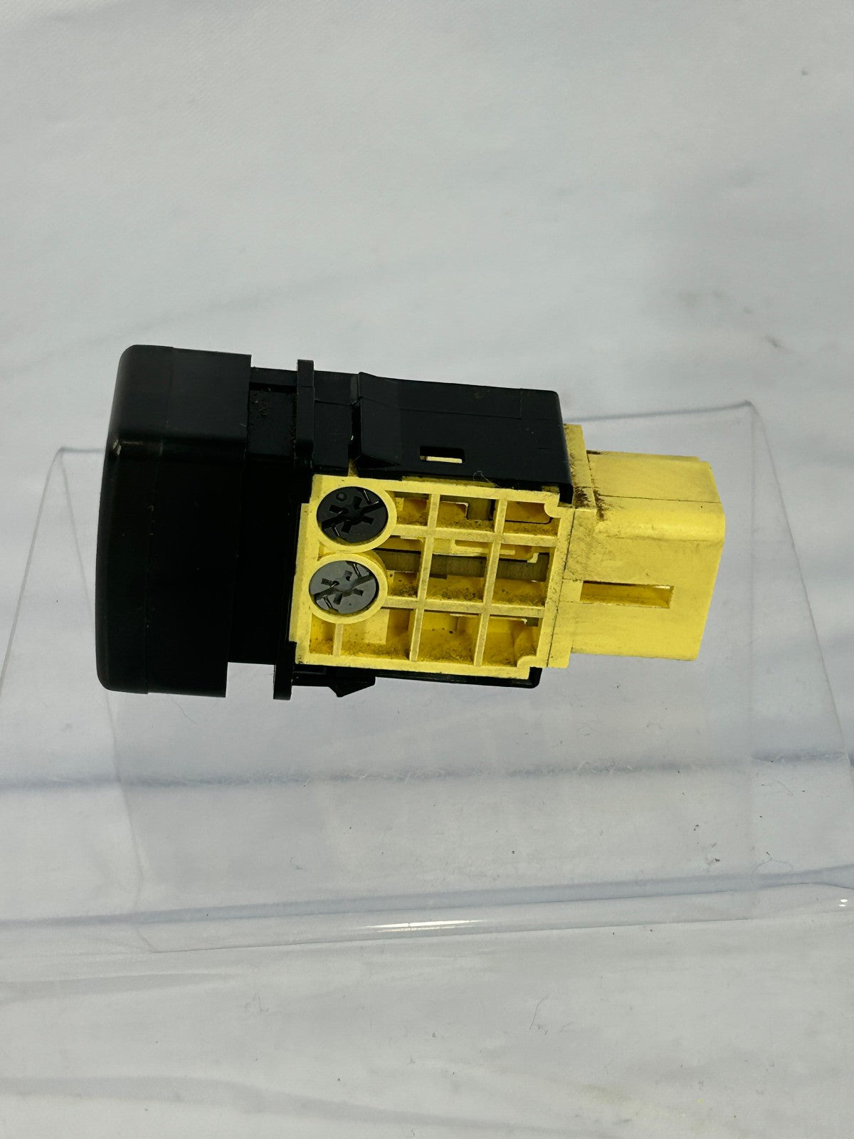 2000-2004 Subaru Outback Dashboard Fog Light Control Switch Button OEM