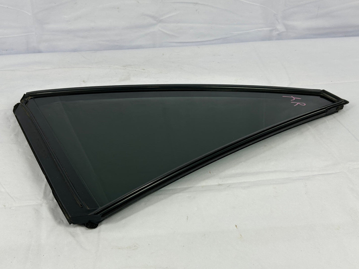 2015-2019 Subaru Outback Rear Right Door Quarter Partition Window Glass Tinted