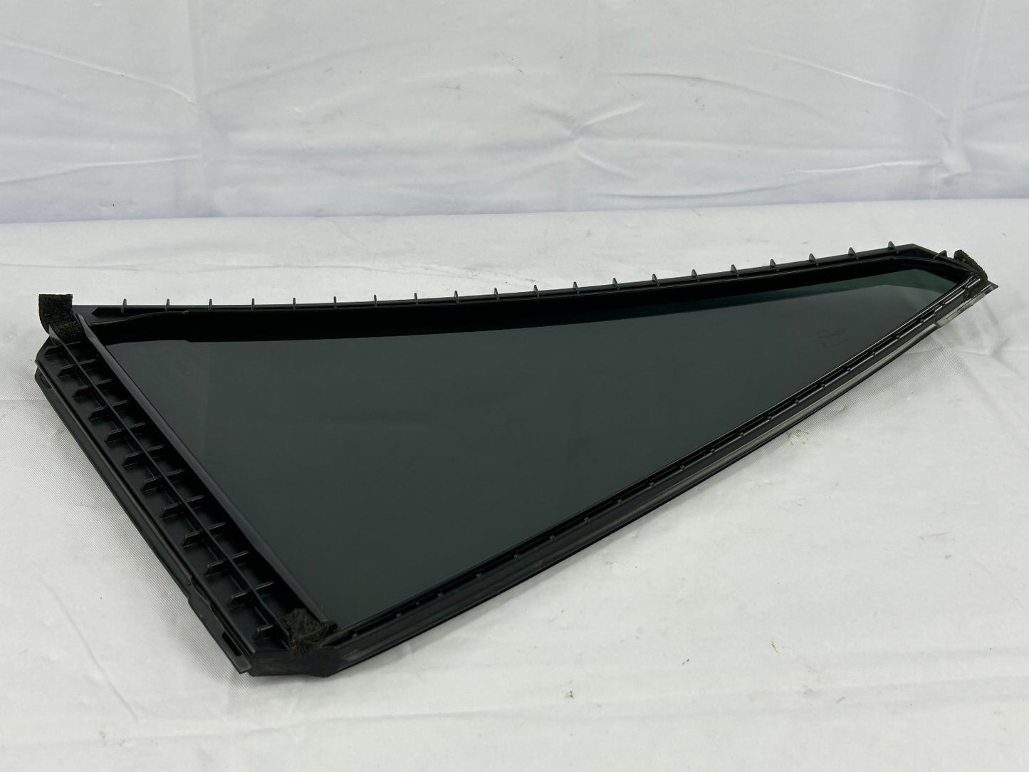 2015-2019 Subaru Outback Rear Left Door Quarter Partition Window Glass Tinted