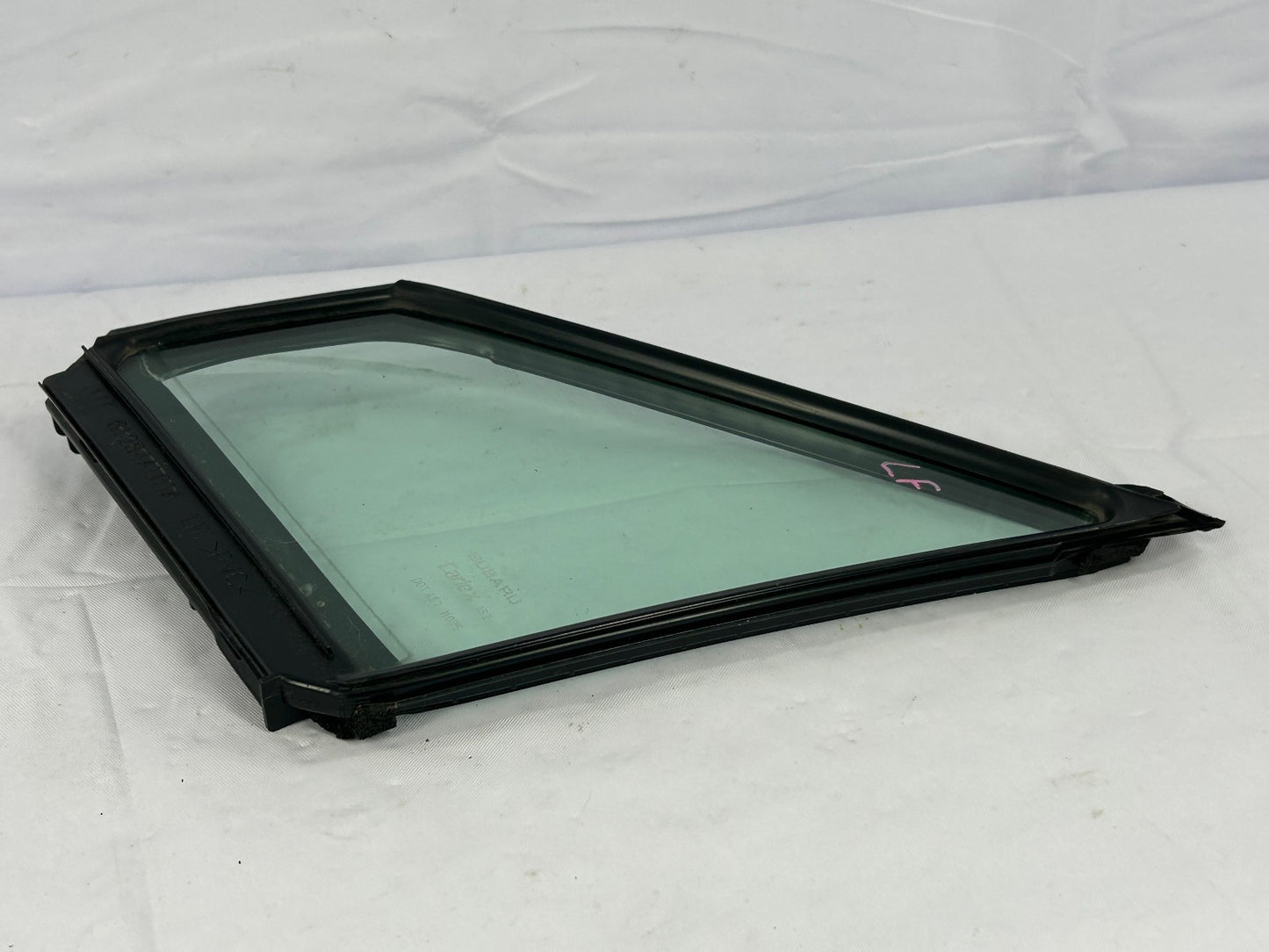 2015-2019 Subaru Outback Left-Side Front Door Partition Glass Window OEM