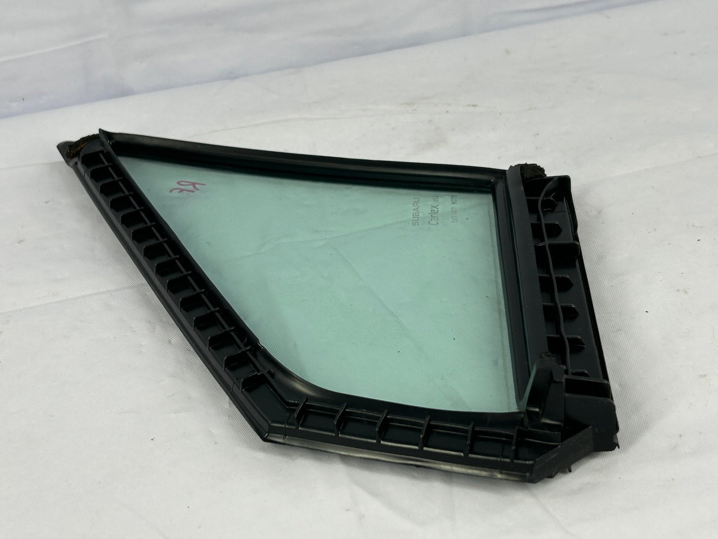 2015-2019 Subaru Outback Right Front Door Partition Glass Window OEM