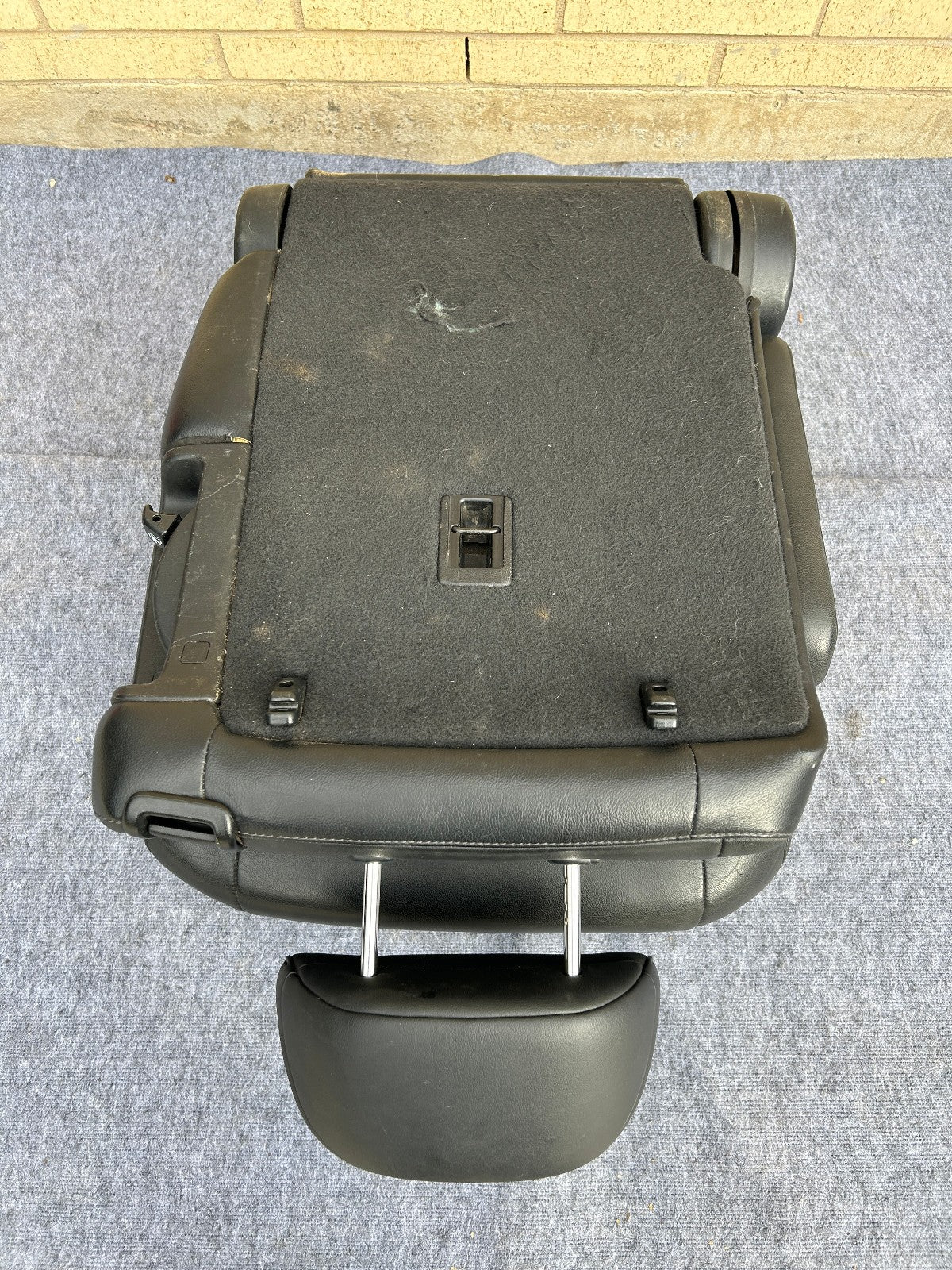 2008-2010 Toyota Highlander Right 2nd Row Seat Black Leather LA20 OEM