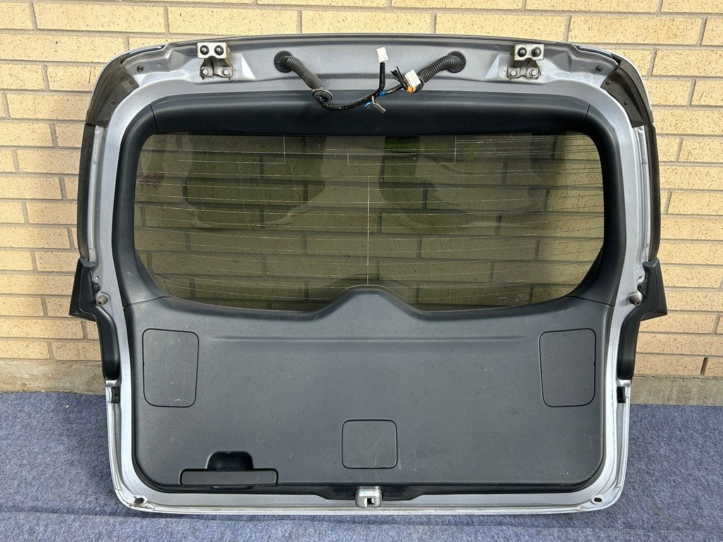 2015-2019 Subaru Outback Rear Liftgate Tailgate Complete Silver G1U OEM