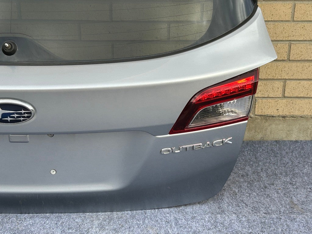2015-2019 Subaru Outback Rear Liftgate Tailgate Complete Silver G1U OEM