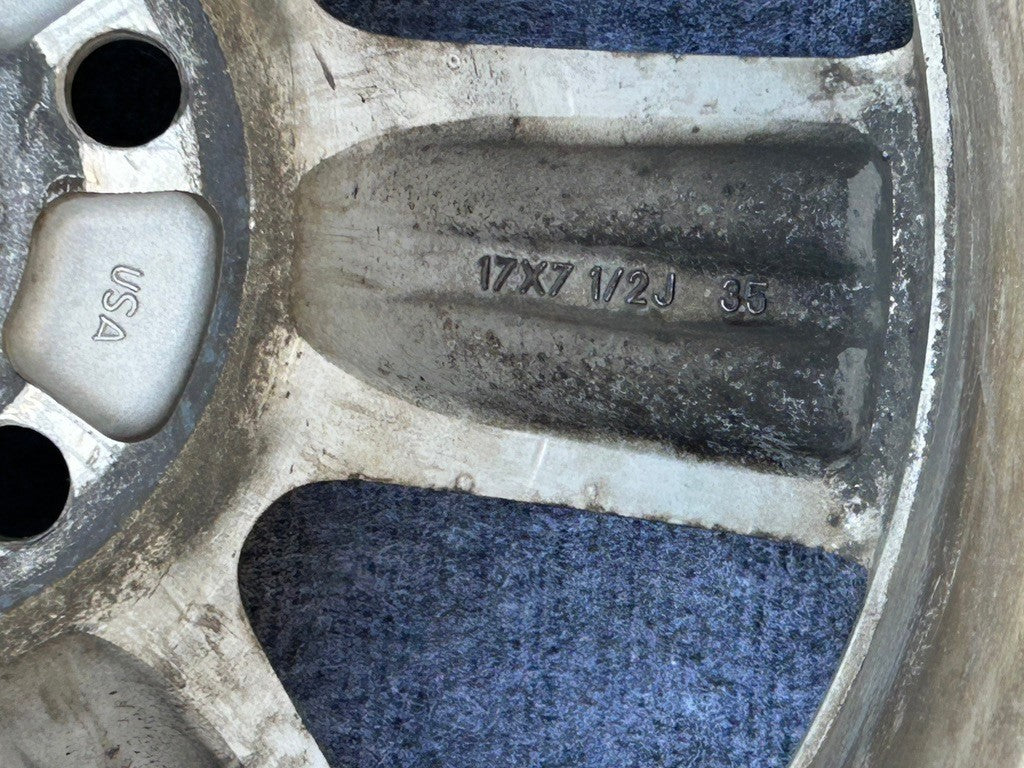 2008-2010 Toyota Highlander 17X7-1/2 Alloy Wheel 6 Spokes 426110E140 OEM