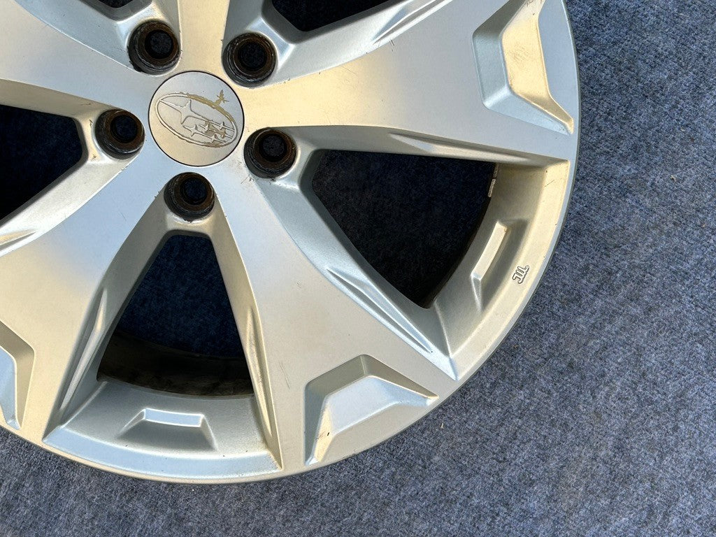 Subaru Forester 2014-2016 17X7 Aluminum Alloy Chrome 5 Spoke 68814 OEM
