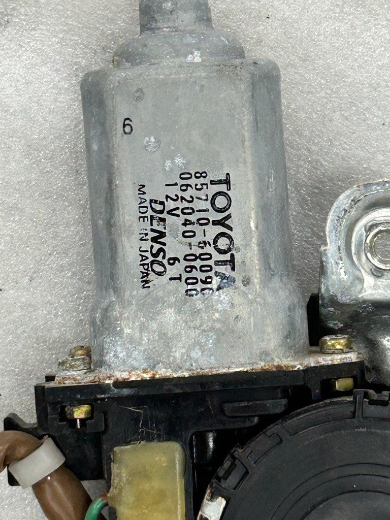 1998-2007 Lexus LX470 Right Front Window Regulator and Motor OEM