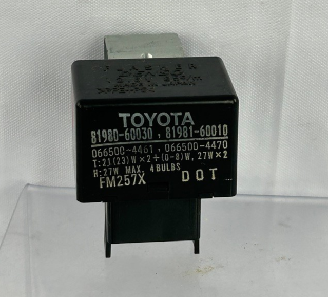 1998-2003 Lexus LX470 Turn Signal Flasher Relay 81980-60030 Assembly OEM