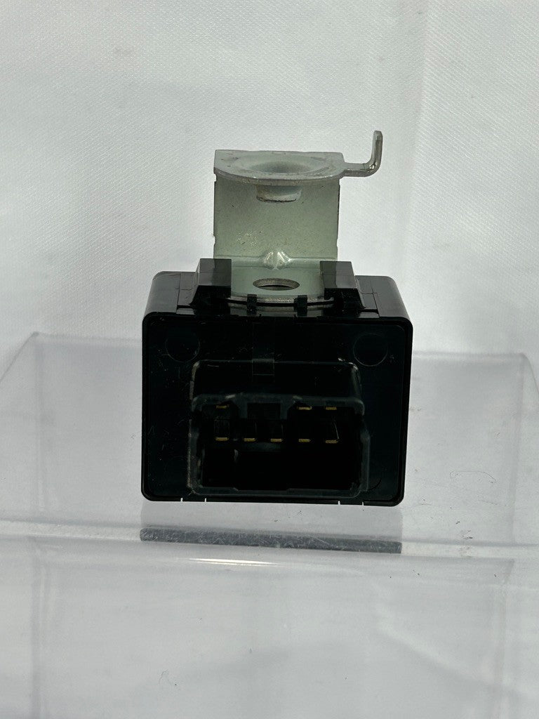 1998-2003 Lexus LX470 Turn Signal Flasher Relay 81980-60030 Assembly OEM