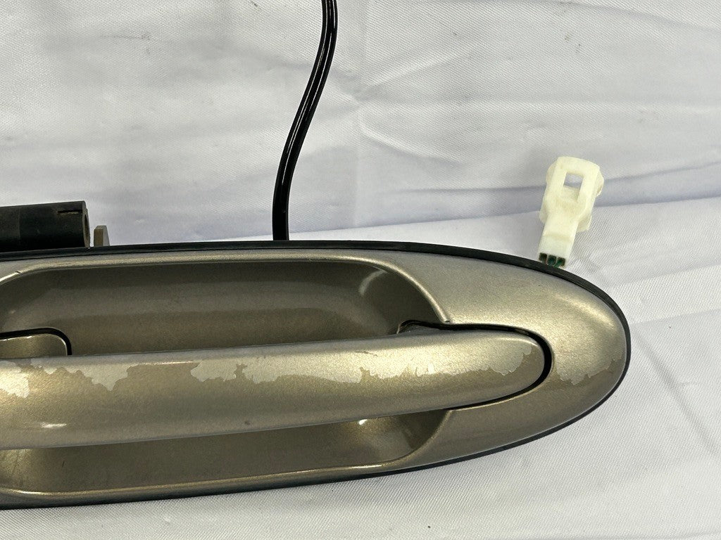 1998-2007 Lexus LX470 Right Front Exterior Door Handle OEM