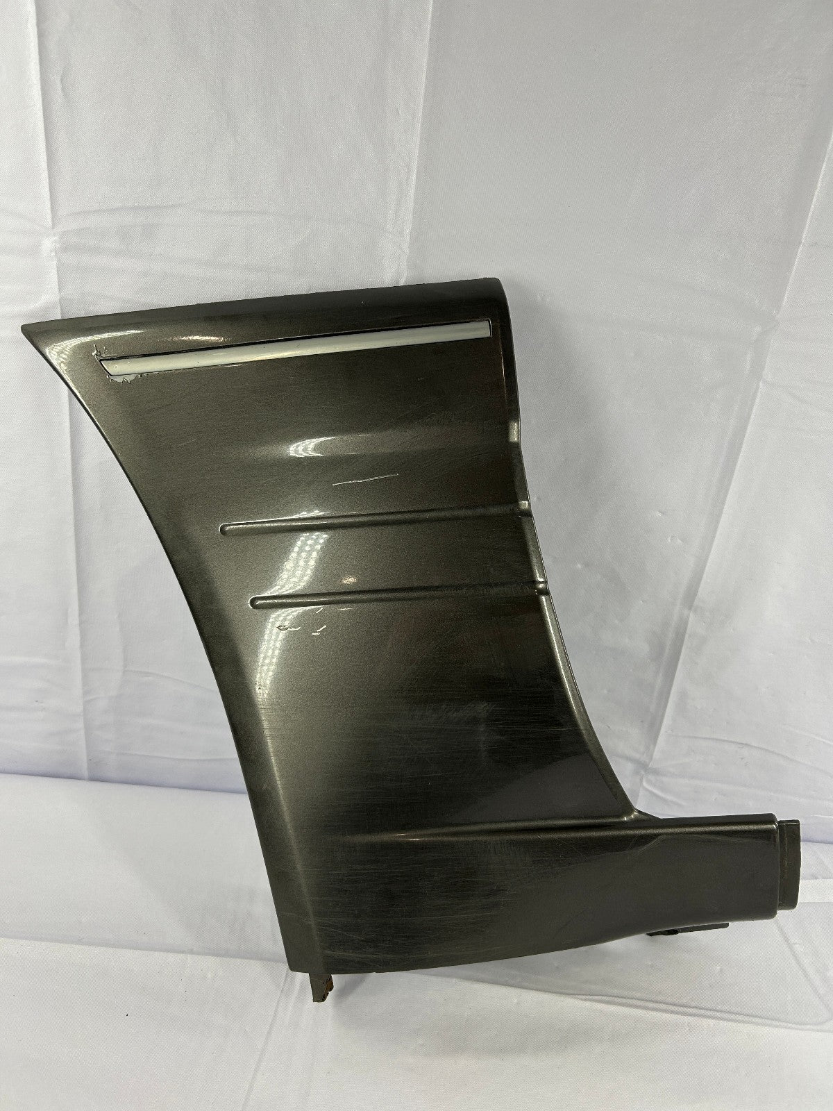 1998-2002 Lexus LX470 Front Left Fender Wheel Molding Trim 1C2 OEM