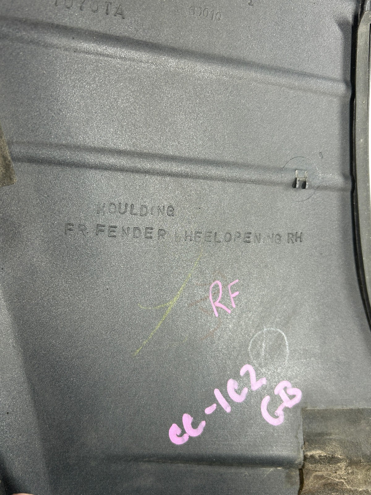 1998-2002 Lexus LX470 Front Right Fender Wheel Molding Trim 1C2 OEM