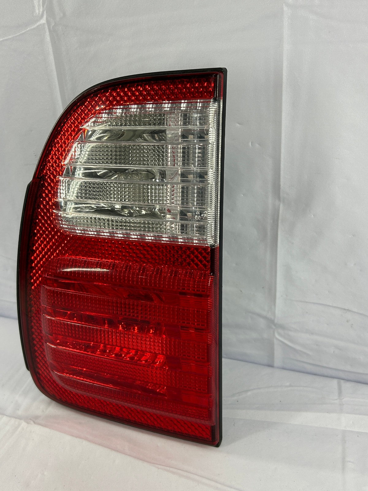 1998-2002 Lexus LX470 Rear Right Inner Taillight Tail Light Lamp OEM