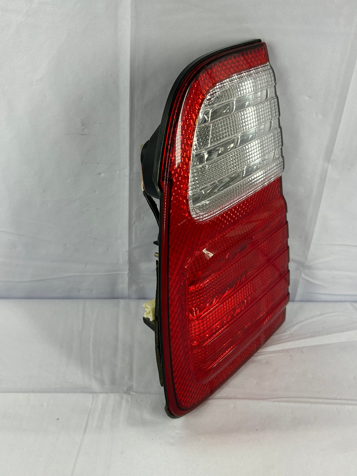 1998-2002 Lexus LX470 Rear Right Inner Taillight Tail Light Lamp OEM