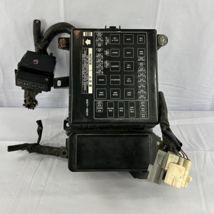 1998-2002 Lexus LX470 Land Cruiser OEM Fuse Relay Junction Box 8272060020 OEM