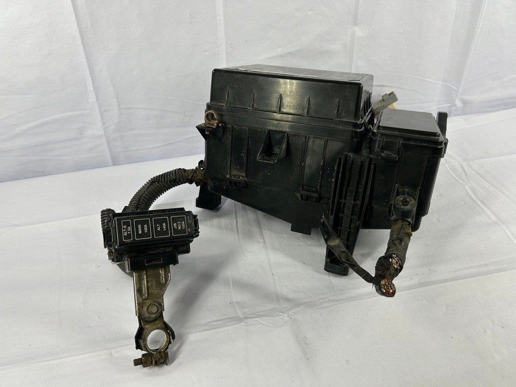 1998-2002 Lexus LX470 Land Cruiser OEM Fuse Relay Junction Box 8272060020 OEM