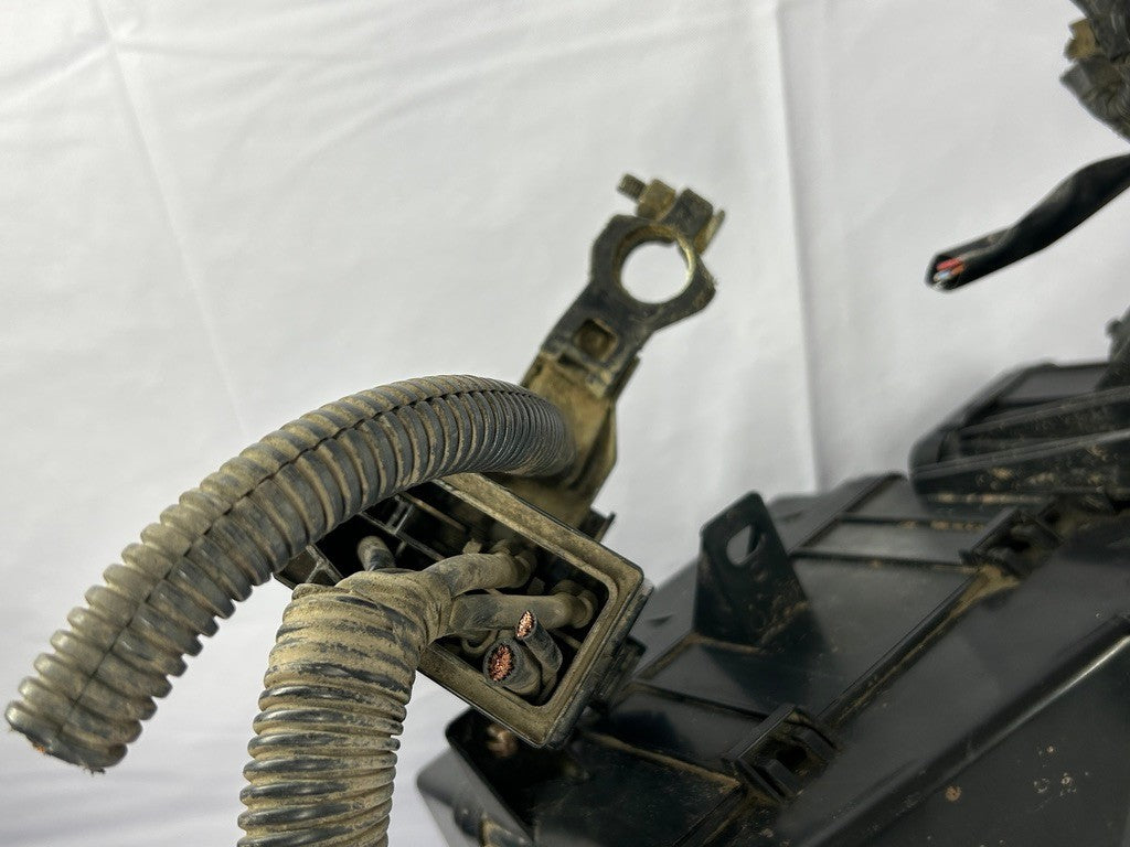 1998-2002 Lexus LX470 Land Cruiser OEM Fuse Relay Junction Box 8272060020 OEM