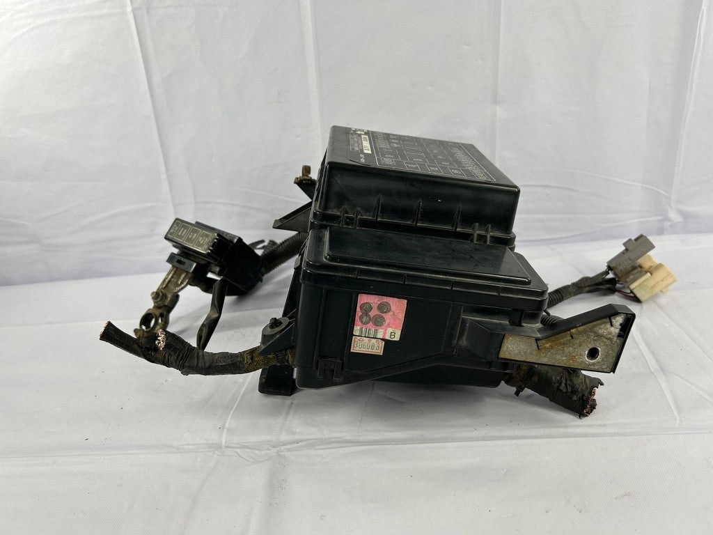 1998-2002 Lexus LX470 Land Cruiser OEM Fuse Relay Junction Box 8272060020 OEM