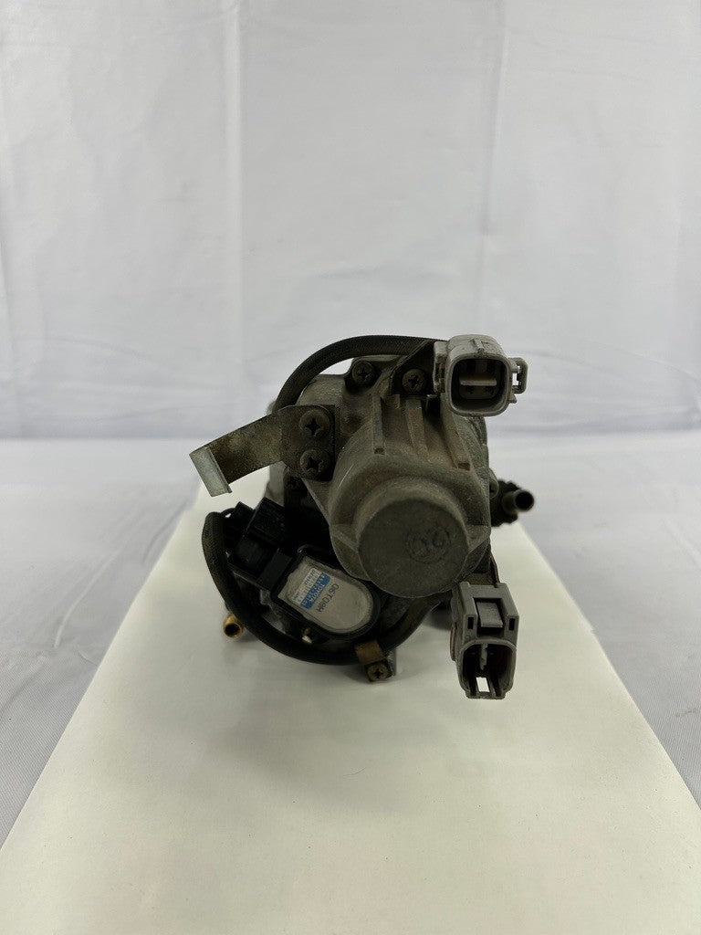 1998-2002 Lexus LX470 Toyota Sequoia Tundra Land Cruiser Throttle Body OEM