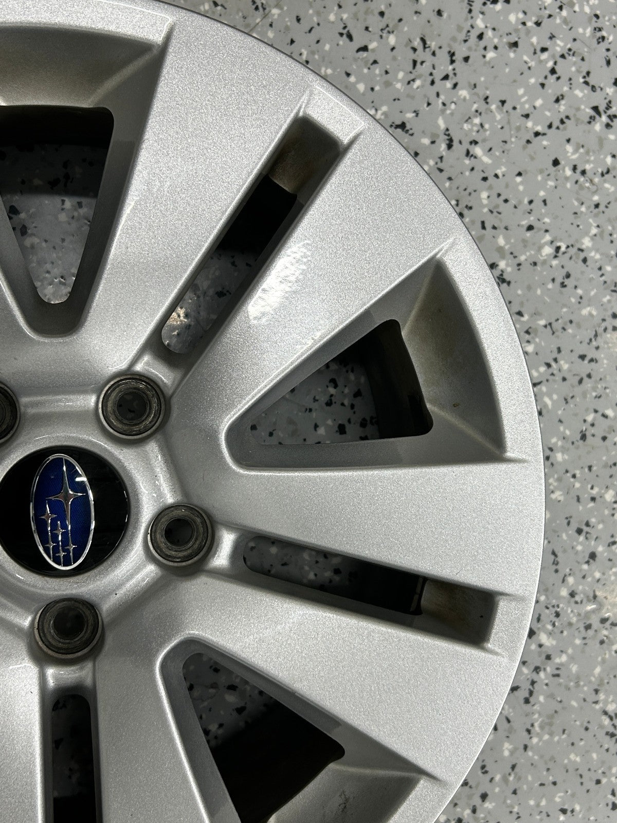 2015-2019 Subaru Outback Wheel 17x7 Aluminum Alloy Silver 5 V Spoke OEM