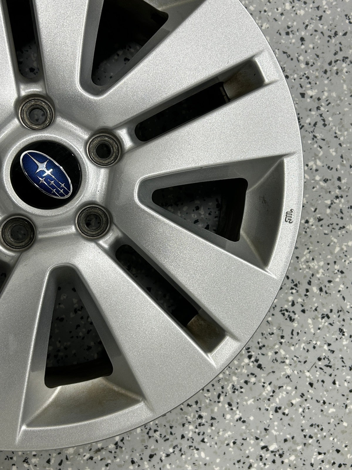 2015-2019 Subaru Outback Wheel 17x7 Aluminum Alloy Silver 5 V Spoke OEM