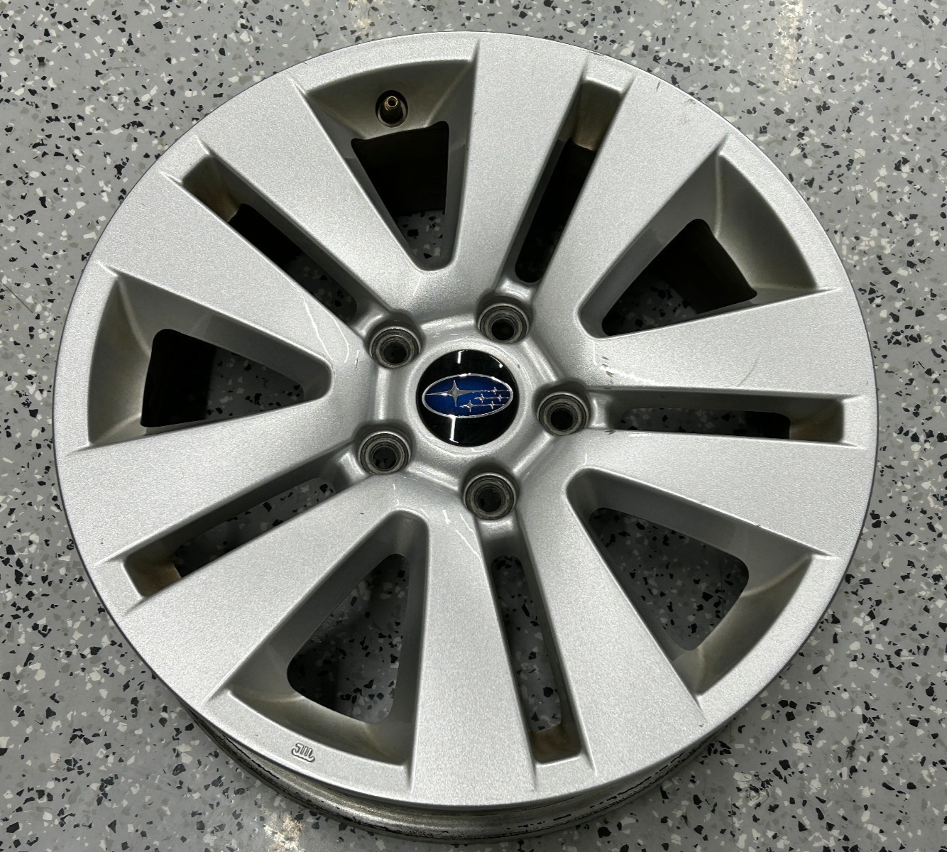 2015-2019 Subaru Outback Wheel 17x7 Aluminum Alloy Silver 5 V Spoke OEM