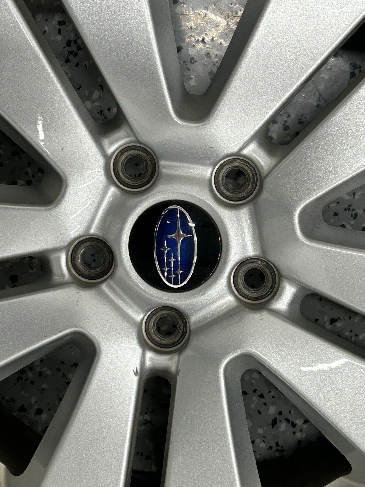 2015-2019 Subaru Outback Wheel 17x7 Aluminum Alloy Silver 5 V Spoke OEM