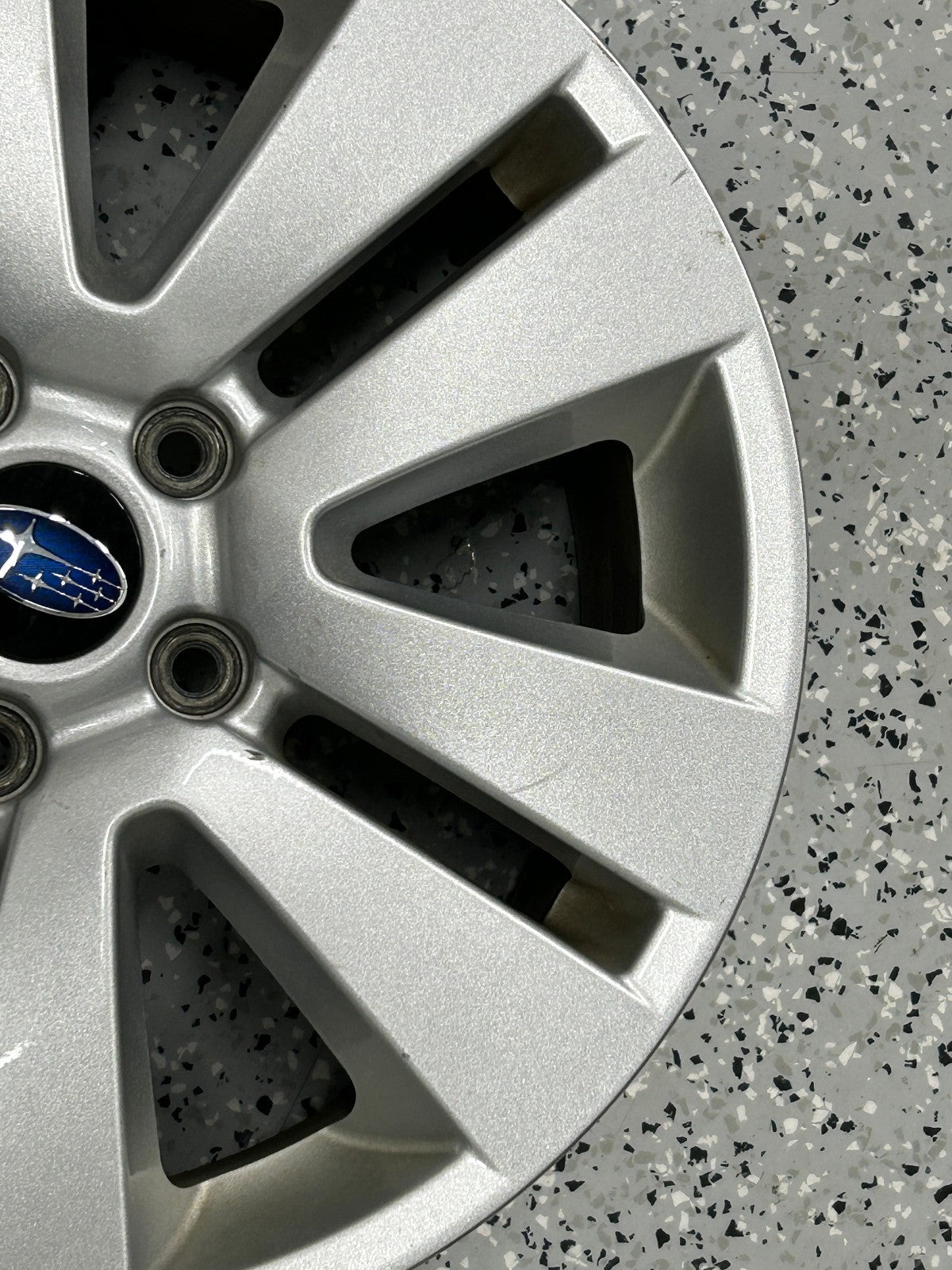 2015-2019 Subaru Outback Wheel 17x7 Aluminum Alloy Silver 5 V Spoke OEM