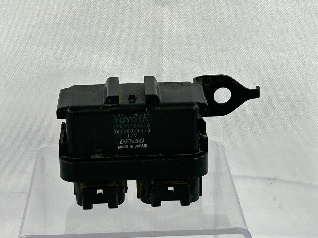 1998-2002 Lexus LX470 Running Light Voltage Control Relay 82840-60020 OEM