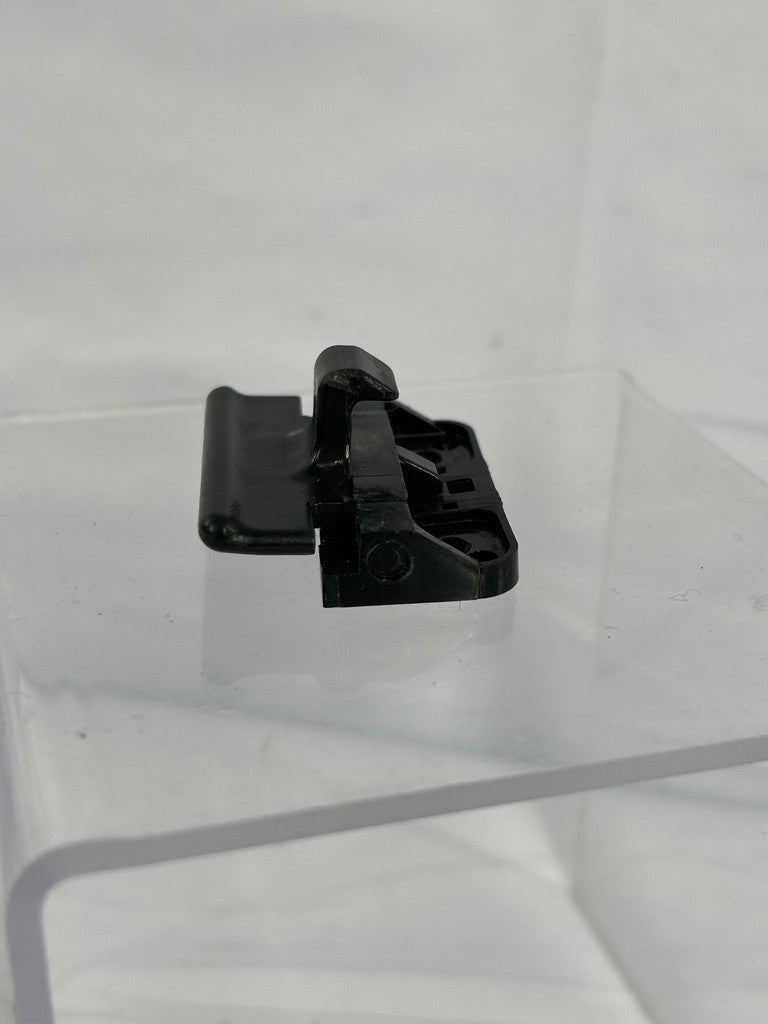 1998-2002 Lexus LX470 Center Console Latch 5890832050 OEM