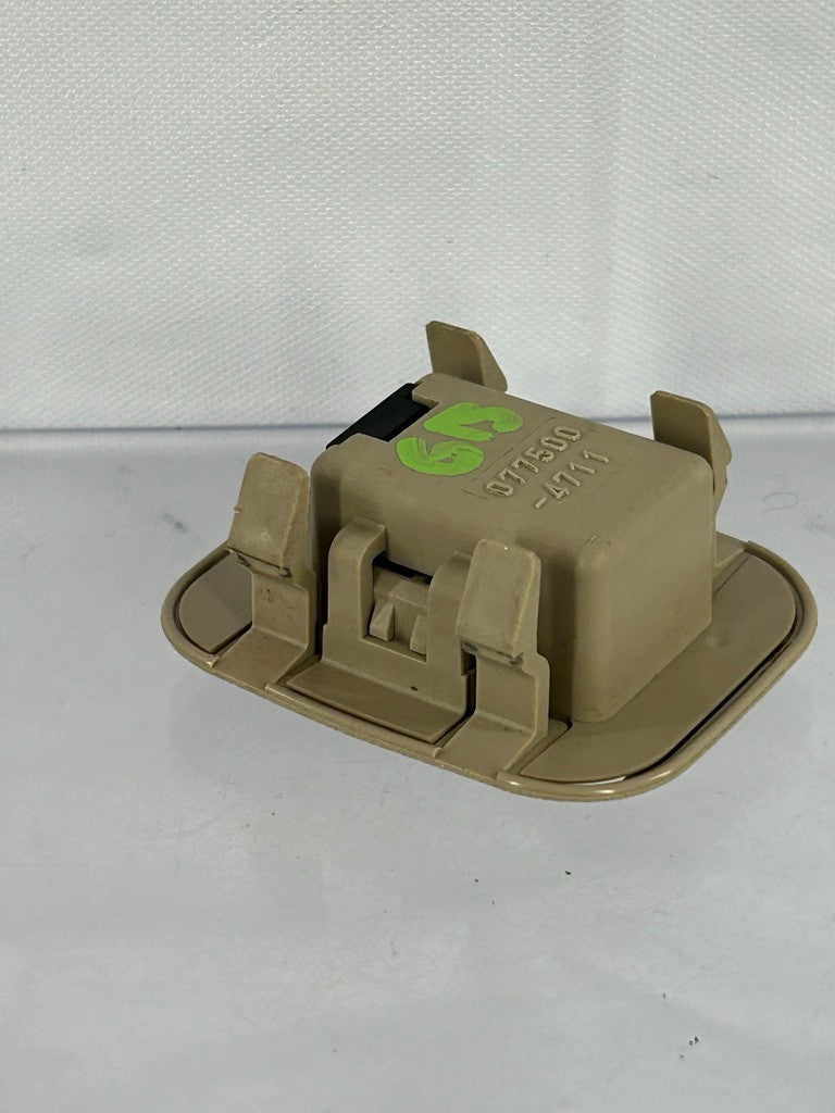 1998-2002 Lexus LX470 Ambient Air Sensor 077500-4701 Beige OEM
