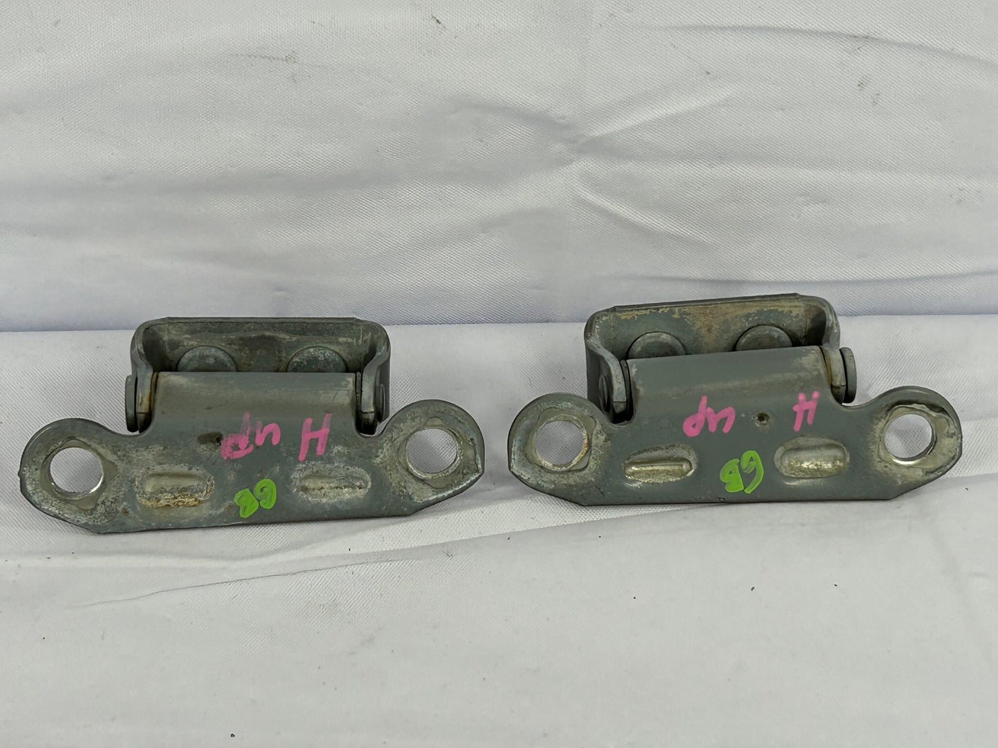 1998-2007 Lexus LX470 Rear Upper Liftgate Hinge Set OEM