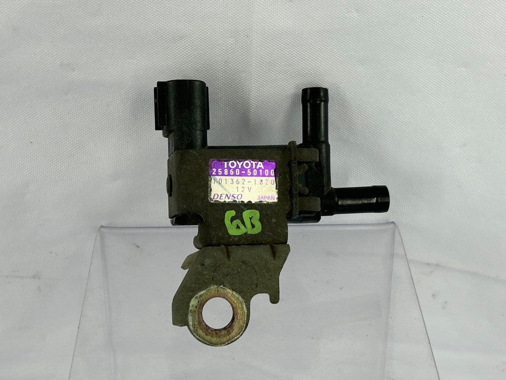 2000-2006 Lexus LX470 Vacuum Switch Valve 25860-50100 OEM