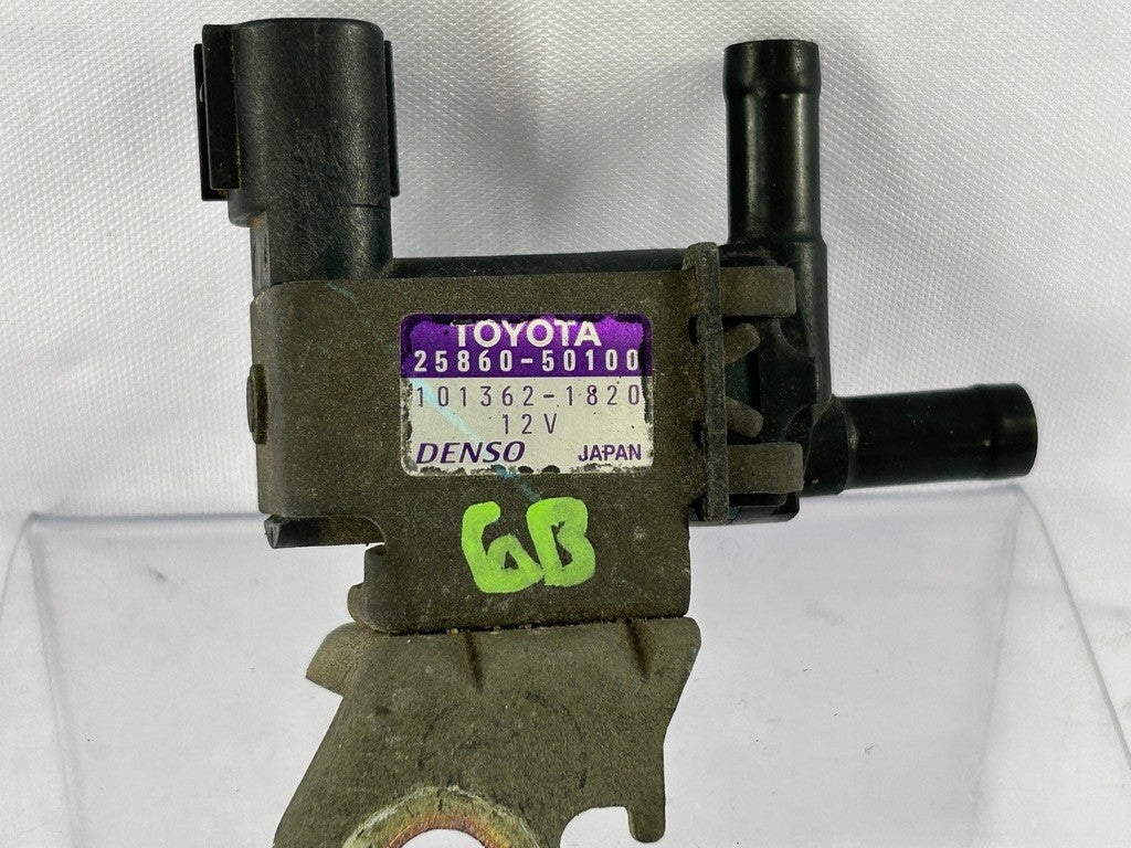 2000-2006 Lexus LX470 Vacuum Switch Valve 25860-50100 OEM