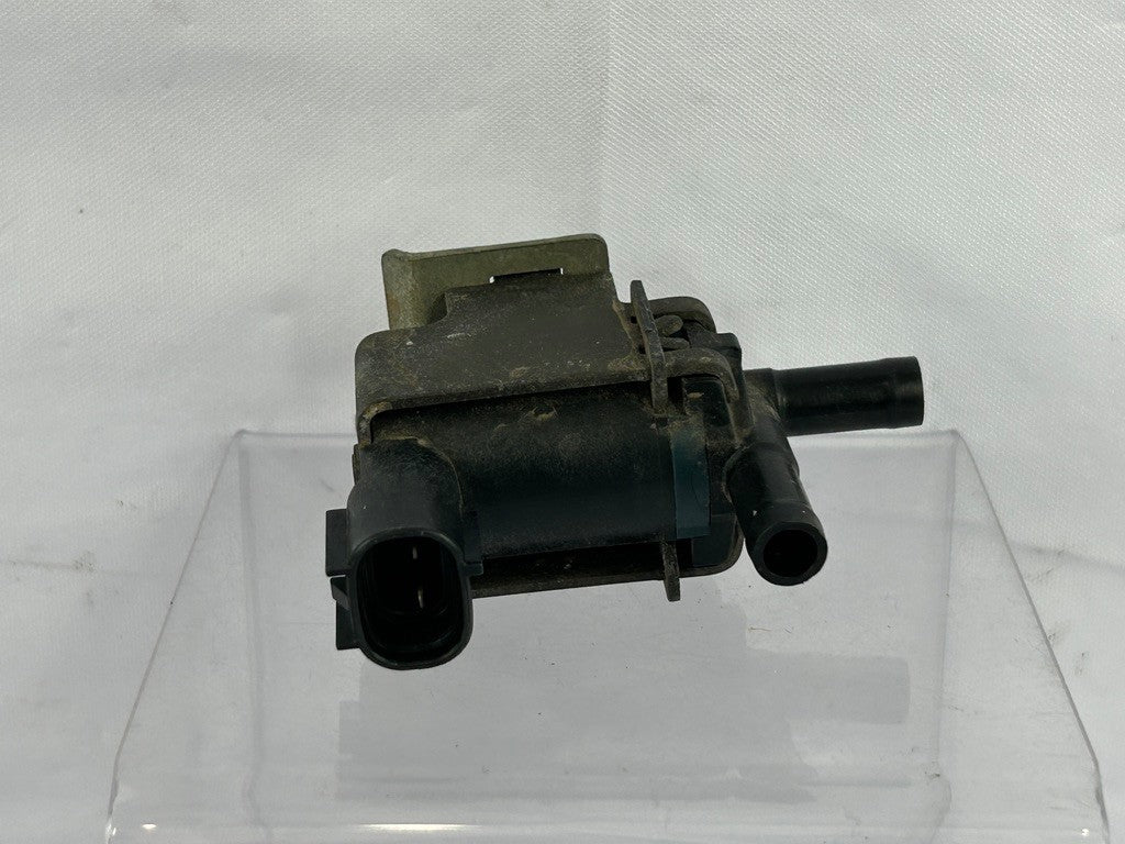 2000-2006 Lexus LX470 Vacuum Switch Valve 25860-50100 OEM