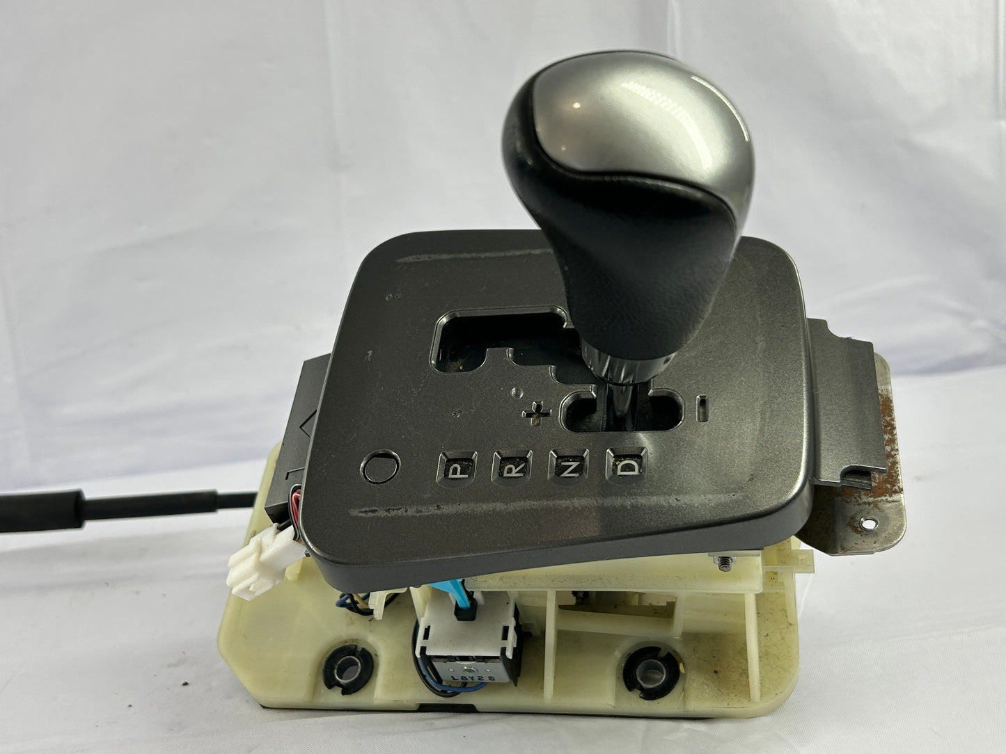 2009-2011 Subaru Impreza Automatic Transmission Gear Selector Shift Shifter OEM