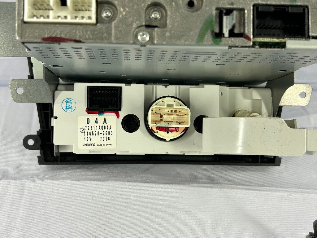 2007-2009 Subaru Legacy Outback Stereo Radio Climate Control 86201AG69B Bezel