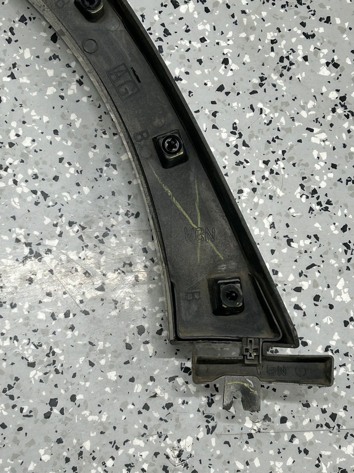 2005-2009 Subaru Outback Left Rear Fender Flare Garnish Trim OEM