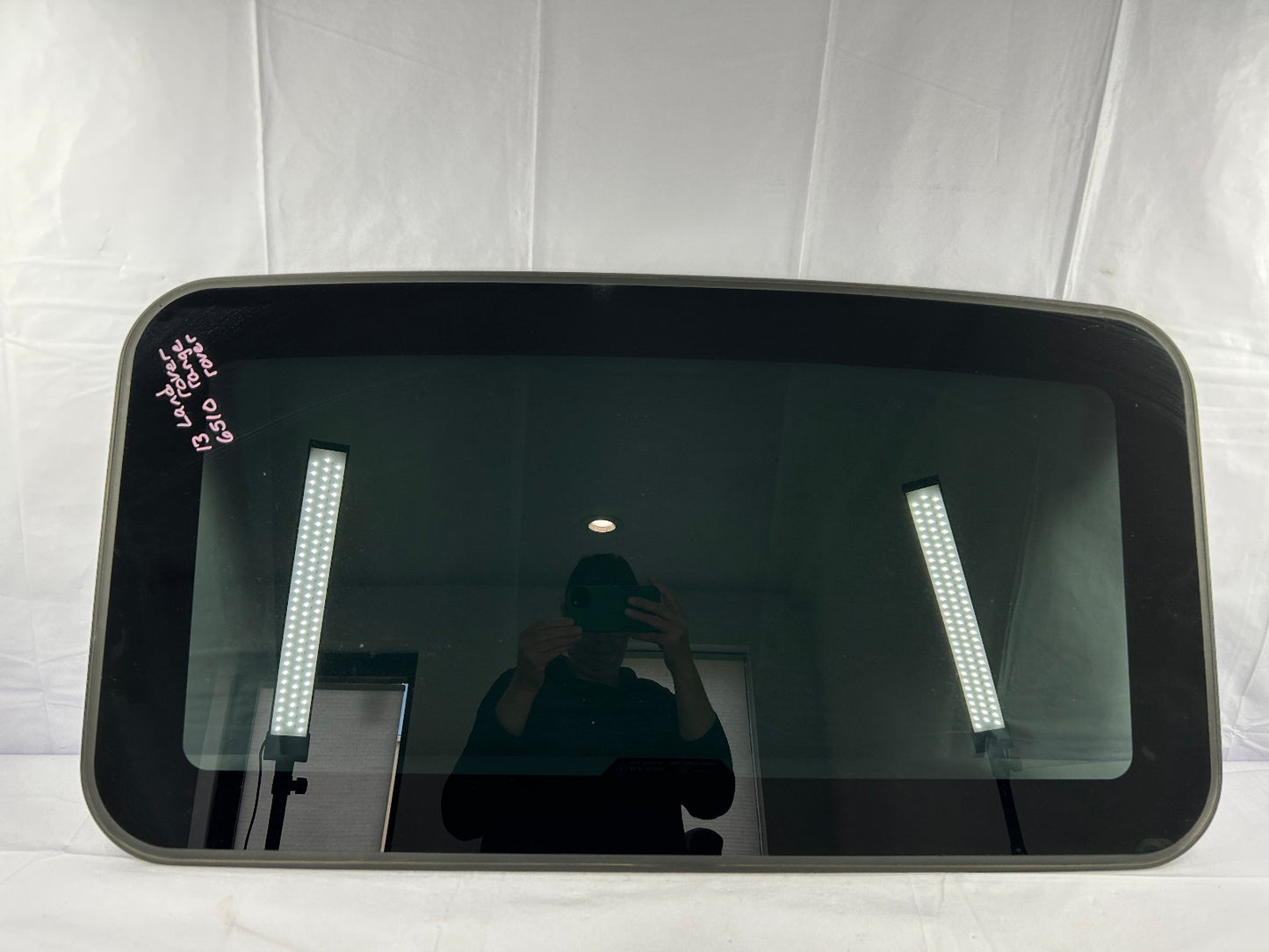 2006-2013 Land Rover Range Rover Sport L320 FRONT SUNROOF GLASS OEM LR044746