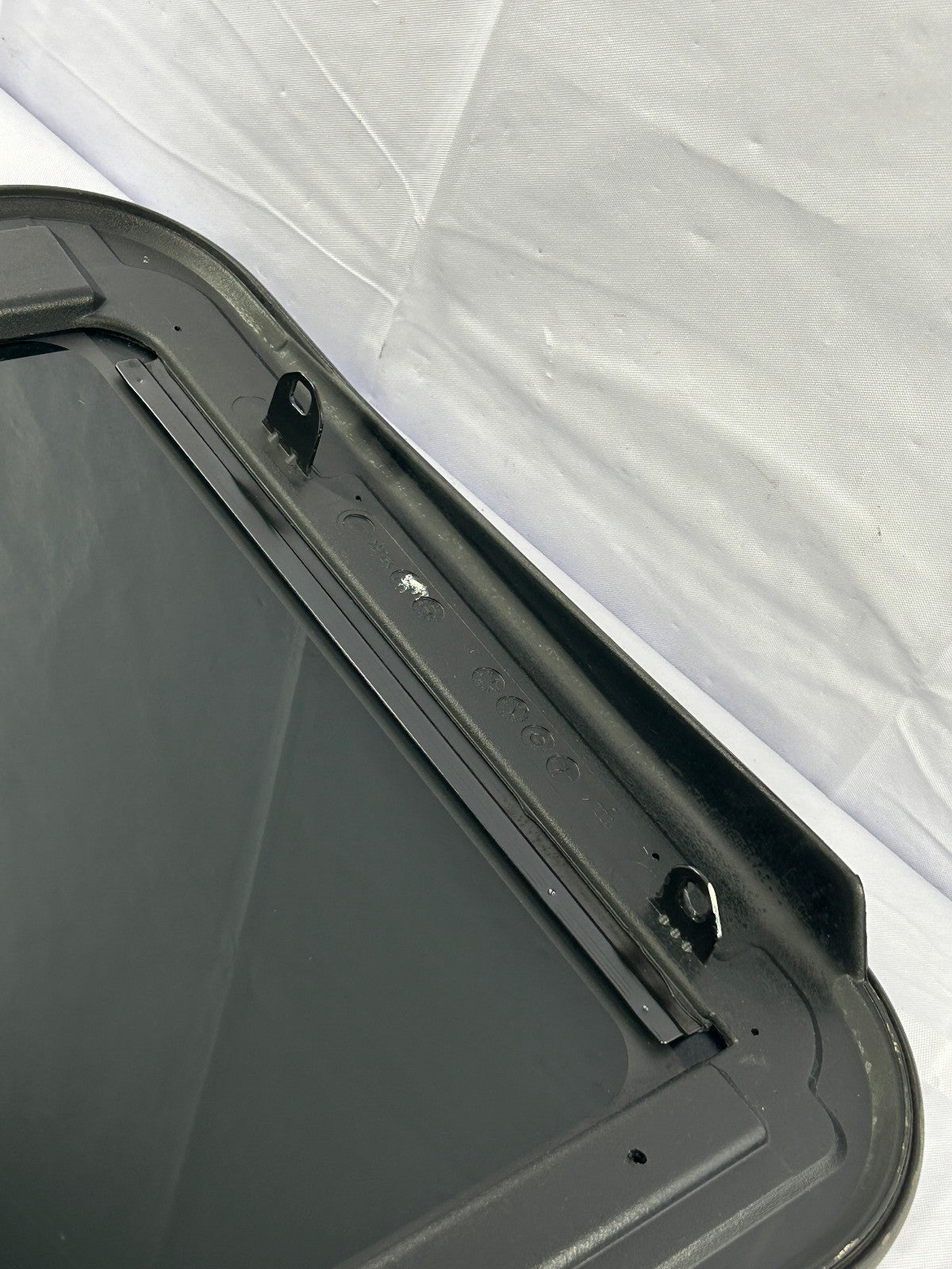 2006-2013 Land Rover Range Rover Sport L320 FRONT SUNROOF GLASS OEM LR044746