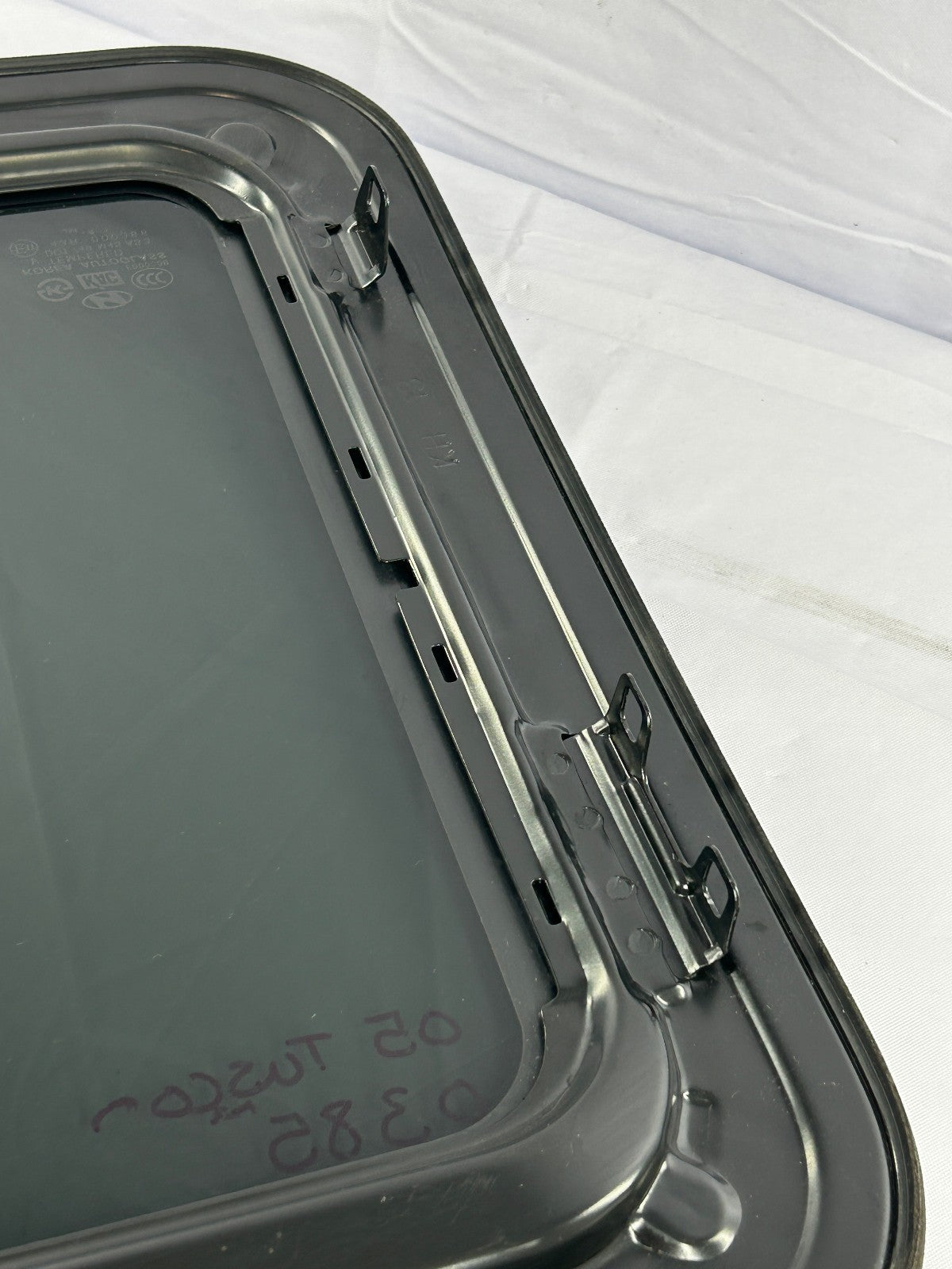 2005-2009 Hyundai Tucson Sunroof Roof Glass Window OEM 816102E000